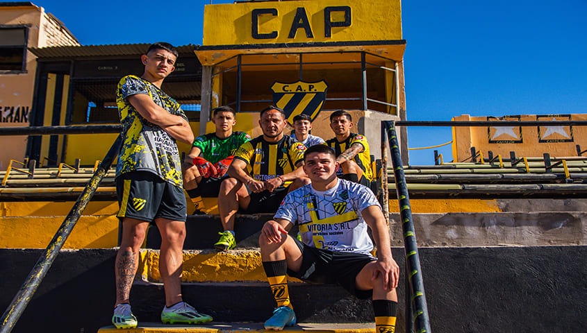 Custom sportswear for team