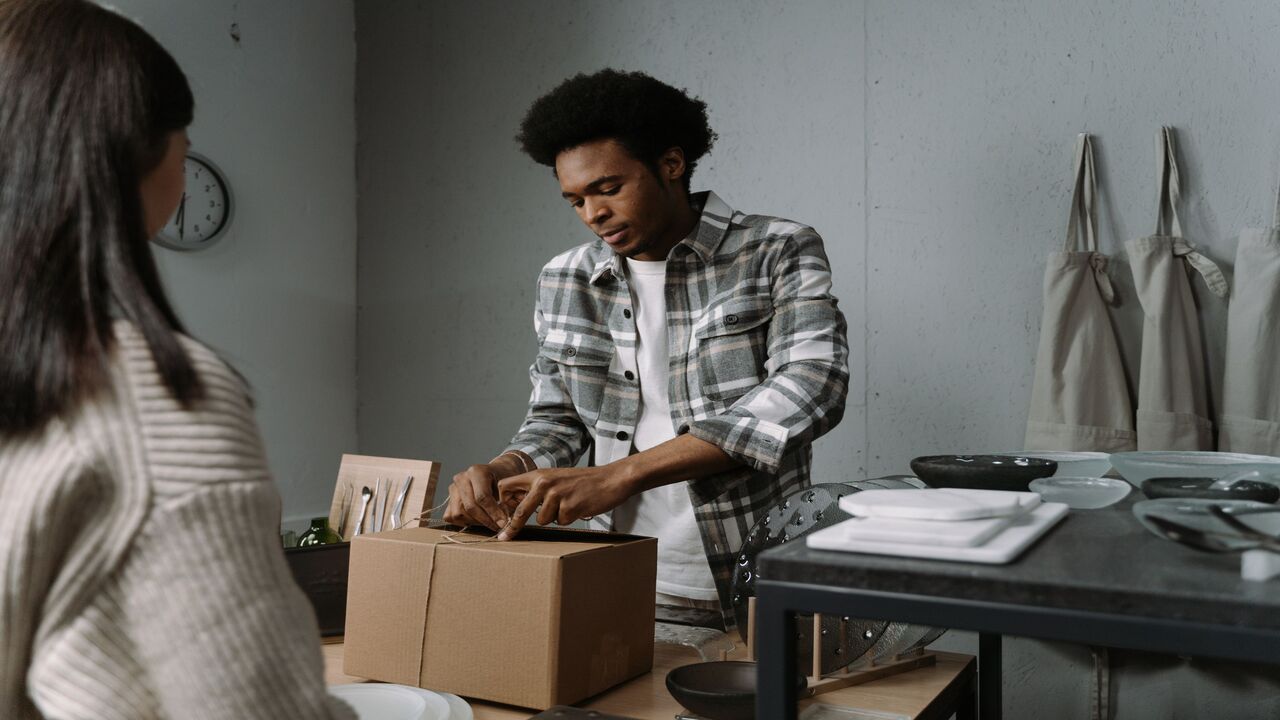print-on-demand-vs-dropshipping