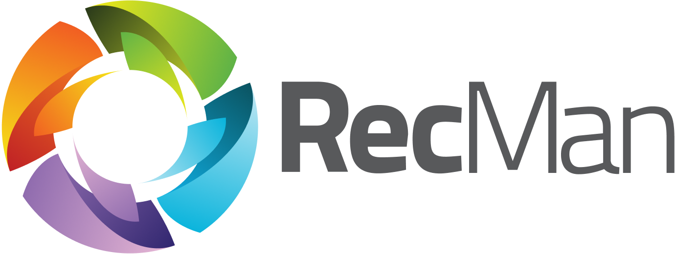 Färgglad cirkelliknande logotyp bredvid texten RecMan.
