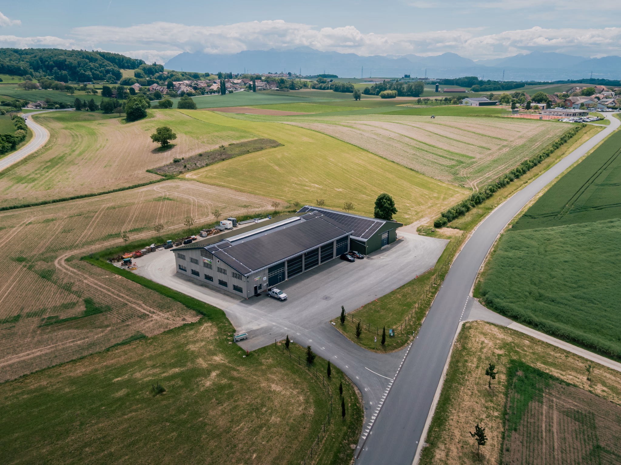 Remplacement d’une toiture en éternit par tôle sandwich à Vufflens-la-Ville