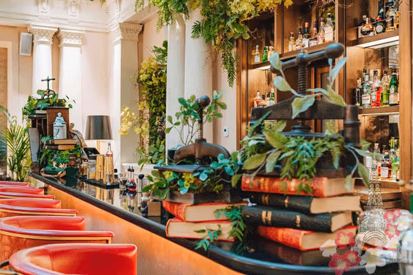Hôtel du Louvre Interior