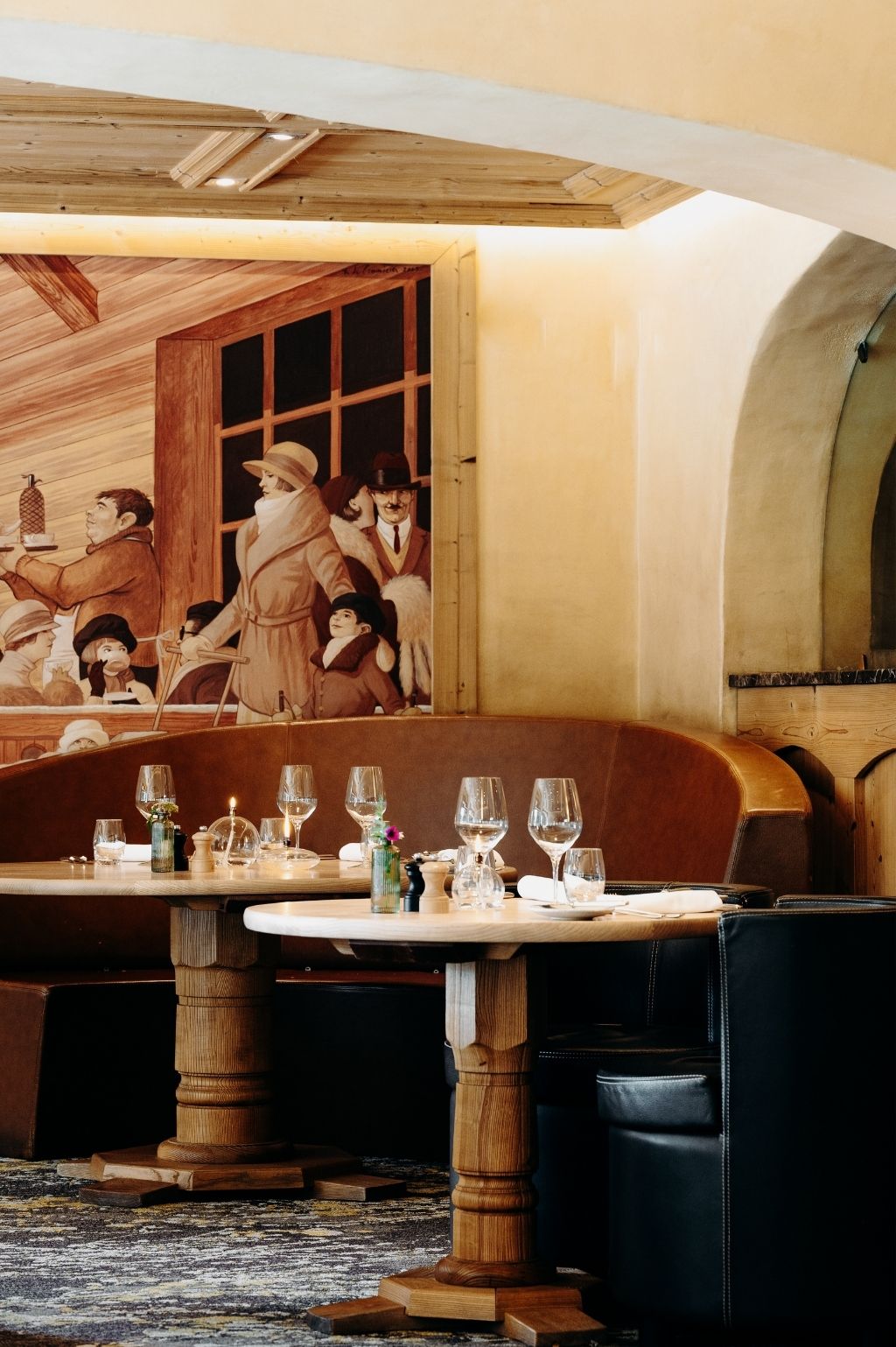 La taberna restaurante para una estancia refinada y relajante en la montaña