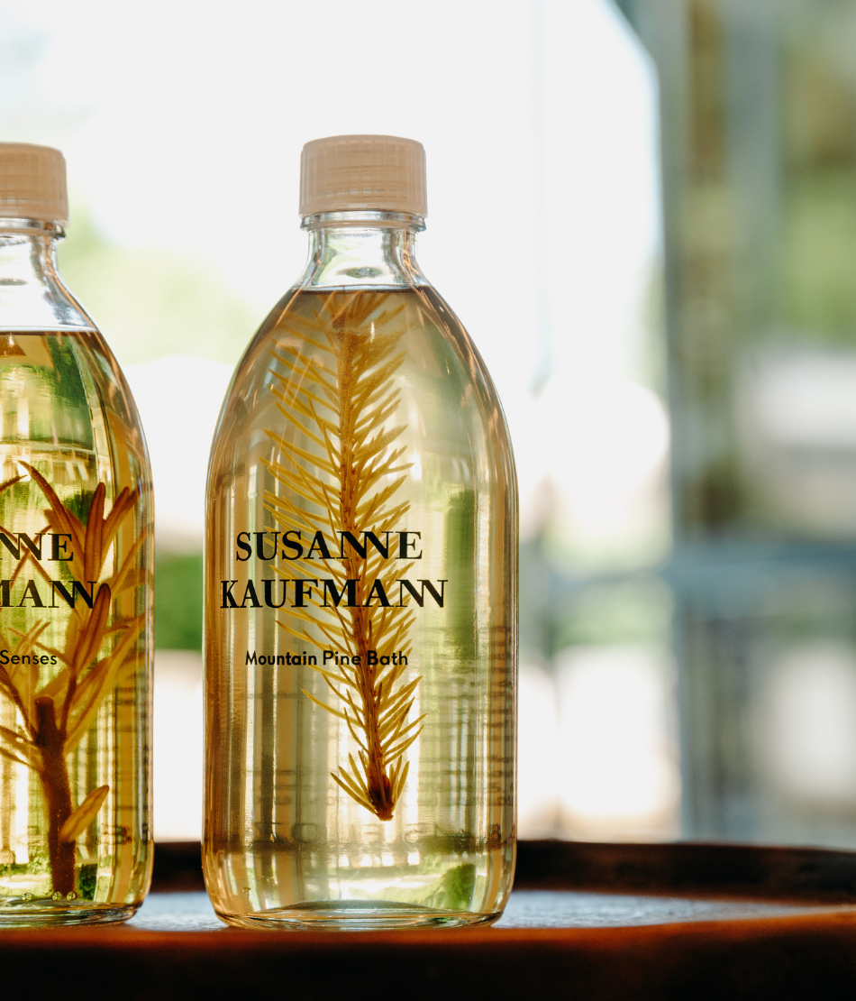 Produits de soin Susanne Kaufmann proposés au spa des Chalets du Mont d’Arbois — Megève.