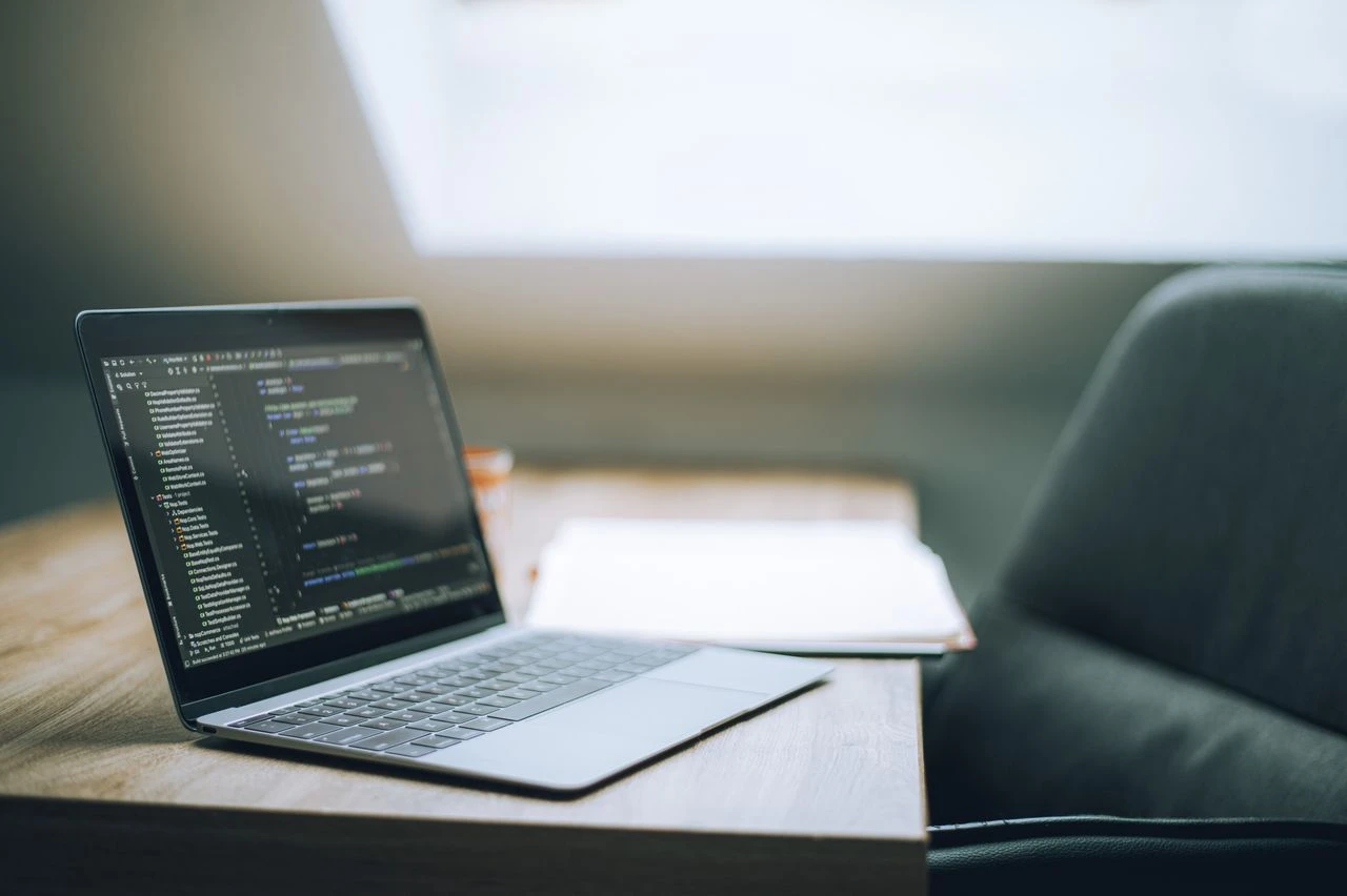Comparison of website design and web development services