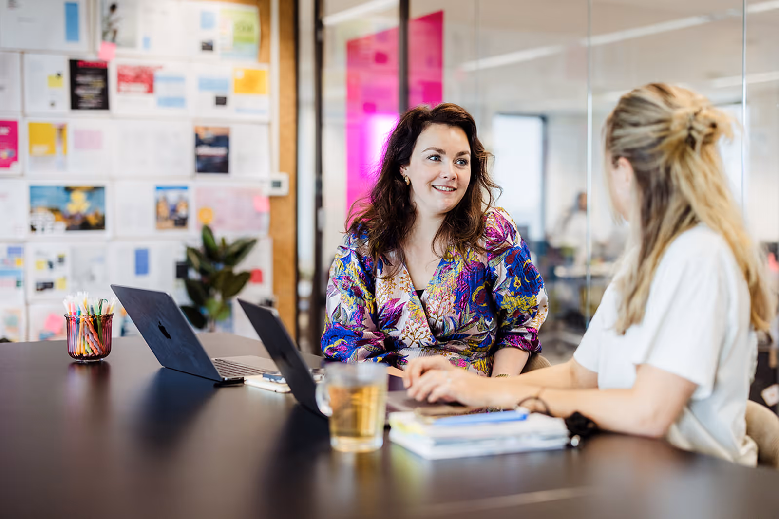 Samenwerking tussen effectmakers aan crossmediale campagne in Utrecht