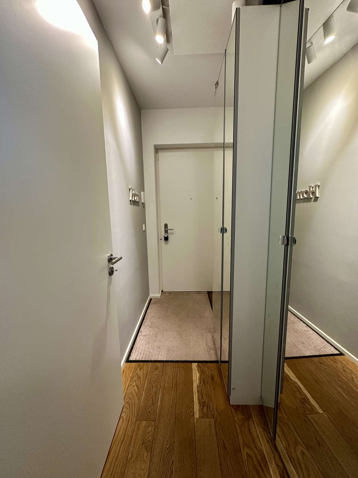 COMMISSION-FREE: Ground Floor Garden Apartment with Historic Charm and Modern Comfort | 11