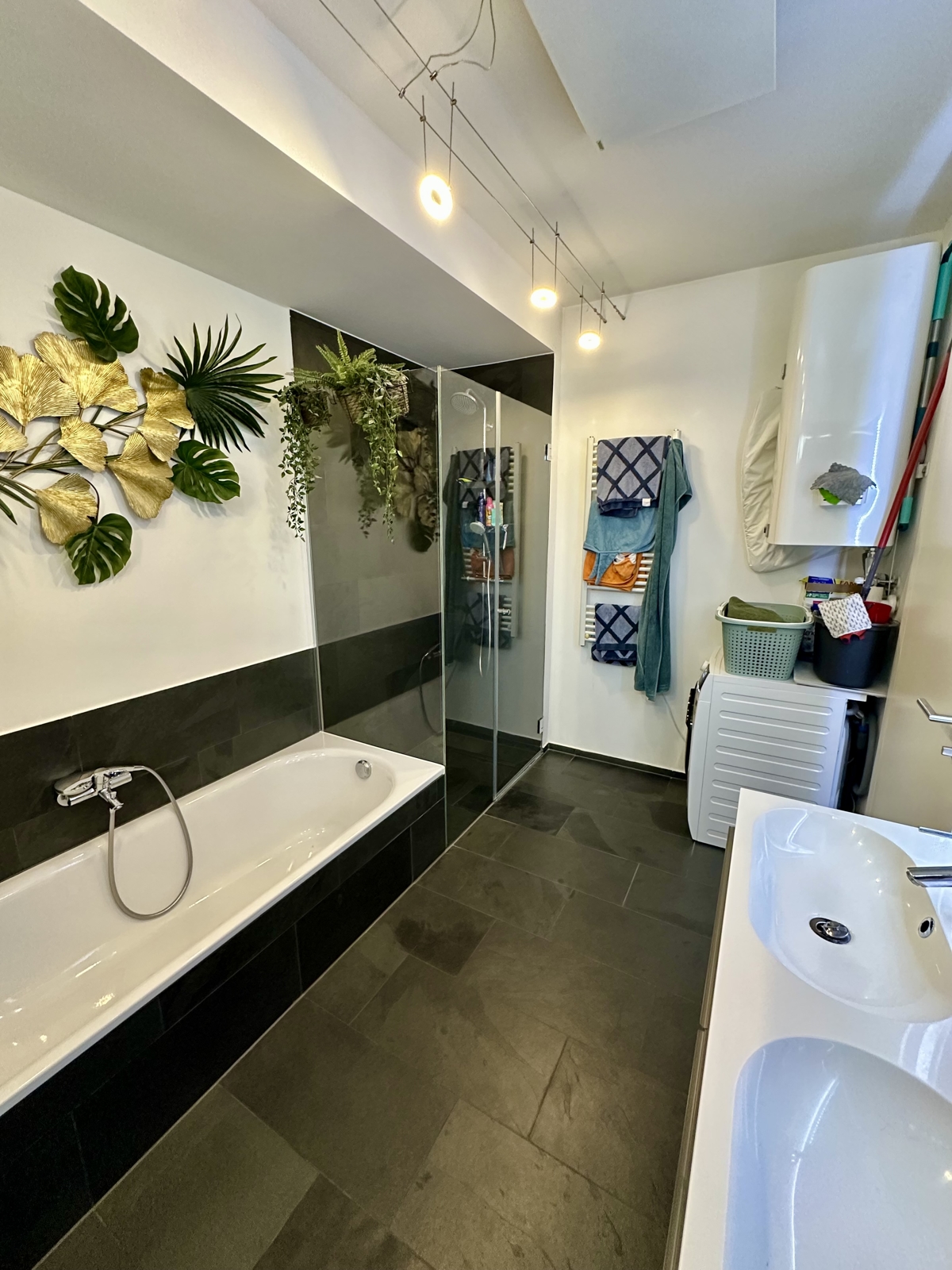 COMMISSION-FREE: Ground Floor Garden Apartment with Historic Charm and Modern Comfort | 19
