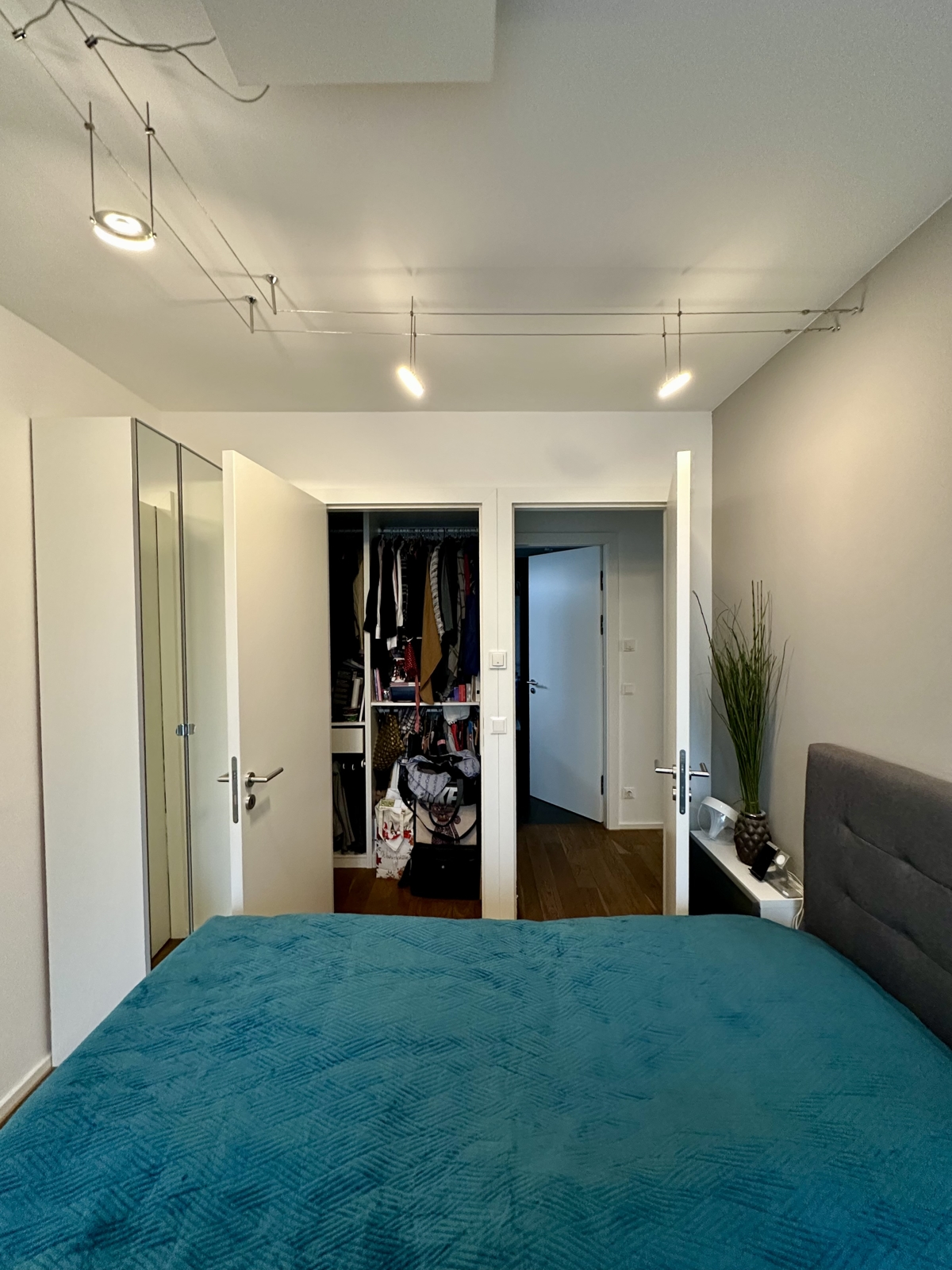 COMMISSION-FREE: Ground Floor Garden Apartment with Historic Charm and Modern Comfort | 5