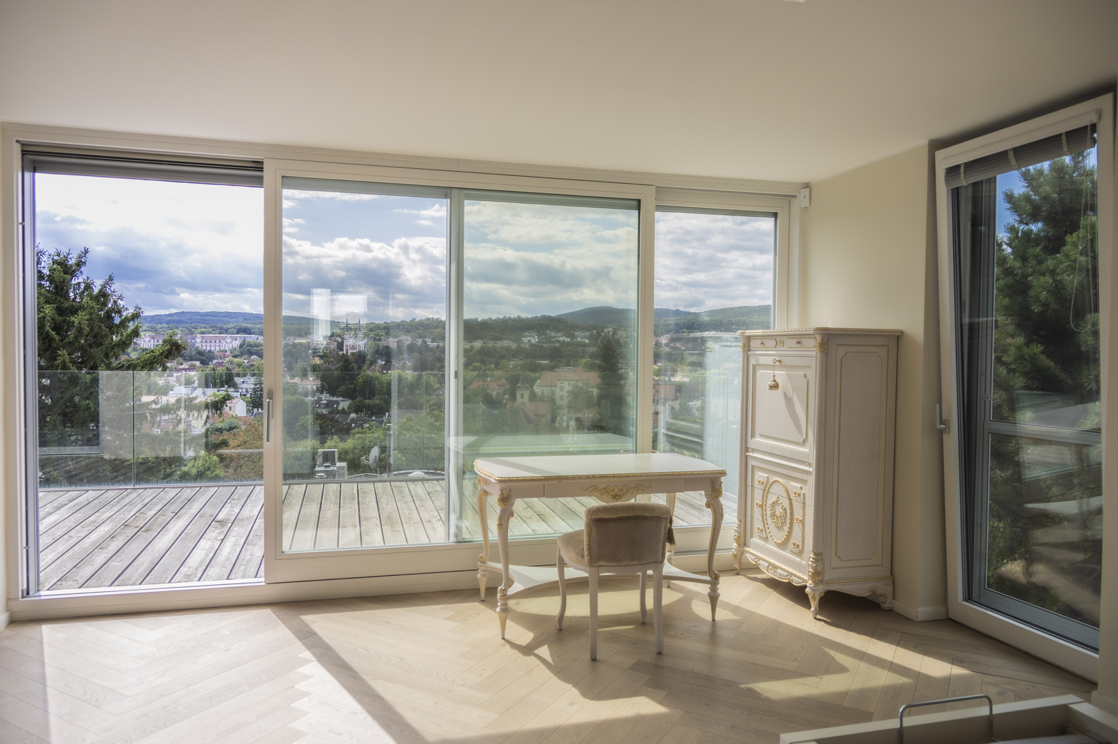 Architectural Gem in Hietzing with Pool, Sauna, and Smart Home System | 15