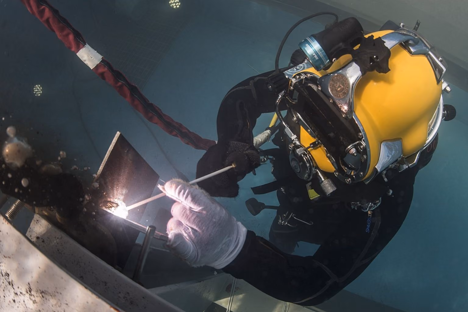 Underwater Welding: Challenges, Risks, and How Gear Can Help