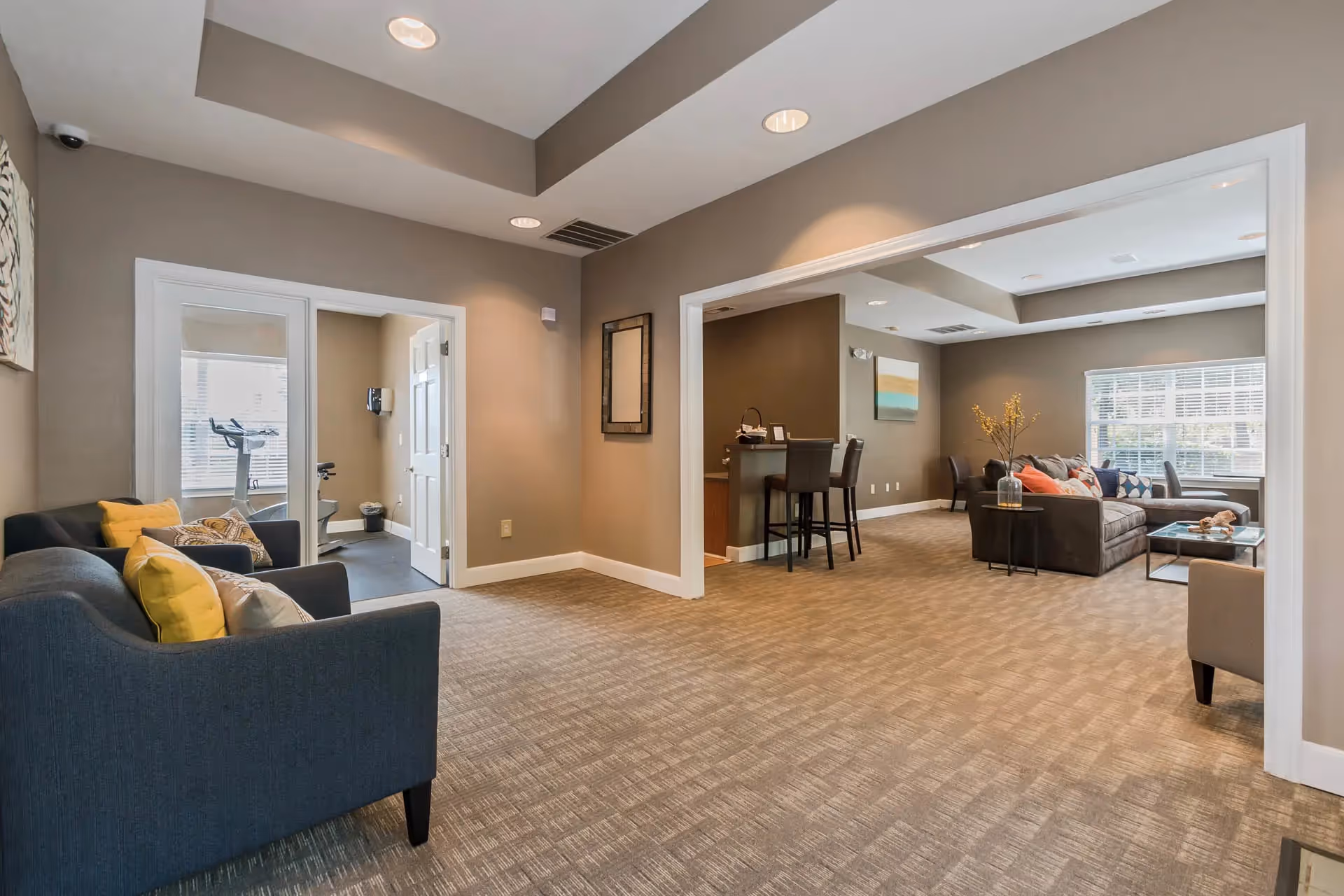 Leasing office with furniture