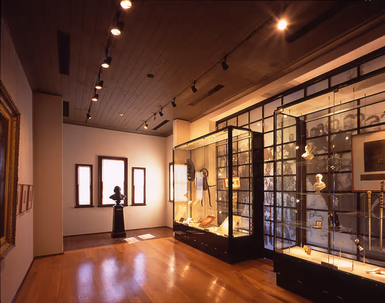 Parkes+Gallery+-+Photo+by+Patrick+Bingham-Hall.jpg