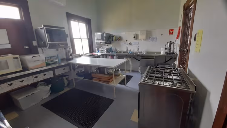 Lodge+Commercial+kitchen.jpg