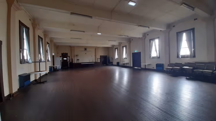 Lodge+internal+floor+space.jpg