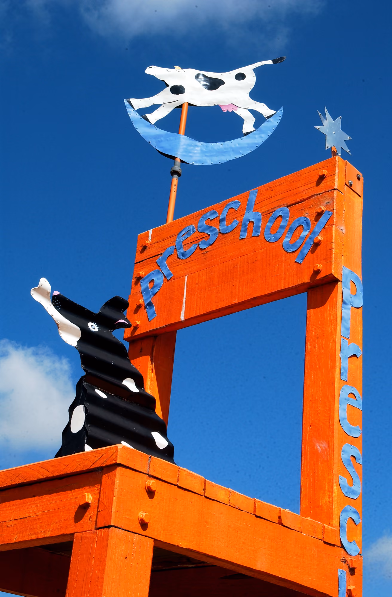 22_And-The-Cow-Jumped-Over-The-Moon_Ross-Laurie_Myfanwy-Gullifer_Photo-JGriffin.jpg