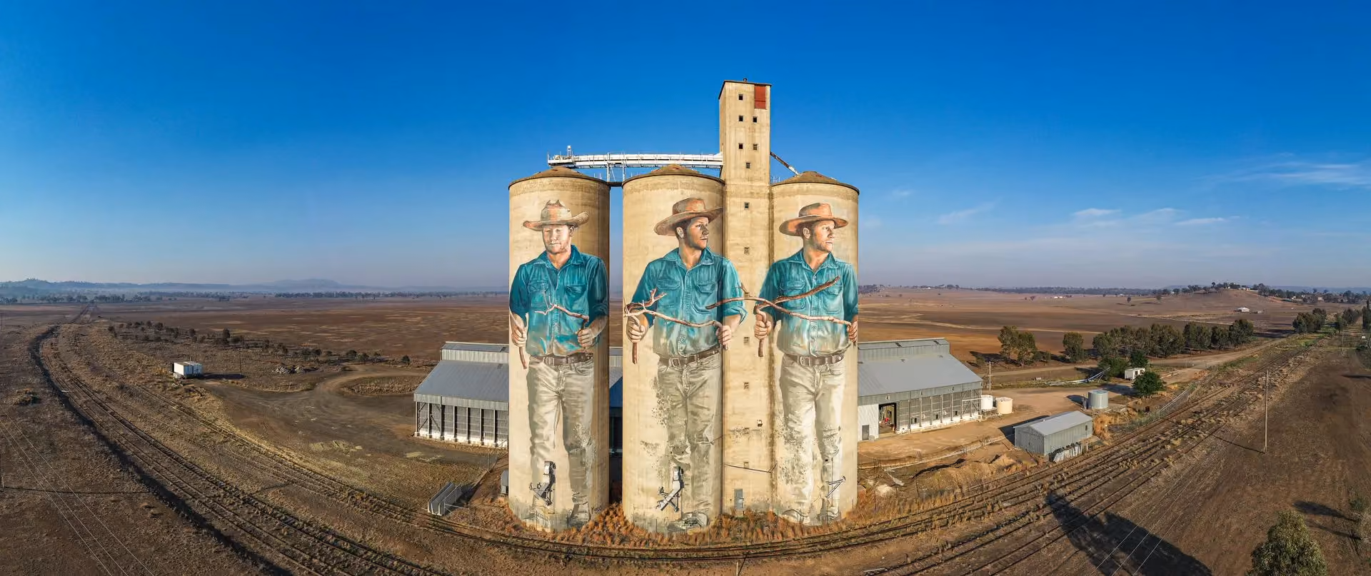 Barraba Silo Art_Photo by: Michel Scutts