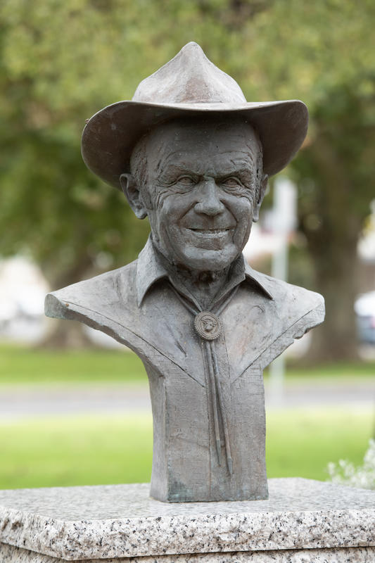 Gordon Parsons Bronze Bust_photography by Steve Gonsalves