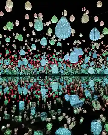 FEAST OF STARLIGHT MADE WITH PAPER ART