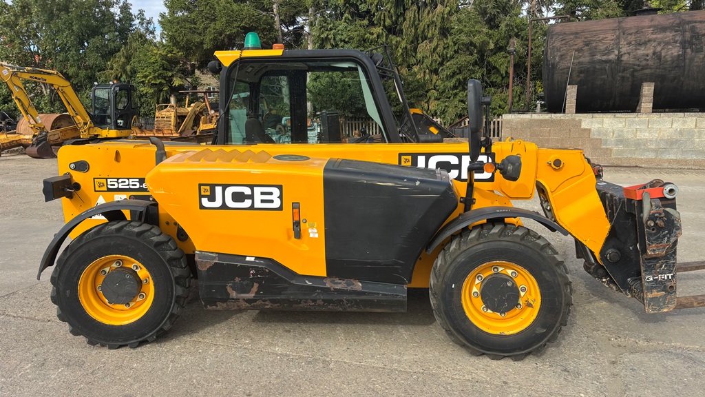2015 Jcb 525-60 wheels & tyre for sale in Kirkby Underwood, Bourne, Lincolnshire — photo 6