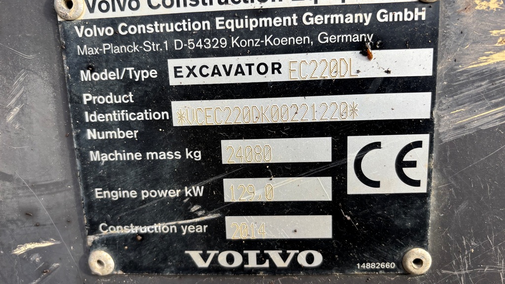 2014 Volvo EC220DL excavator for sale in Kirkby Underwood, Bourne, Lincolnshire — photo 11