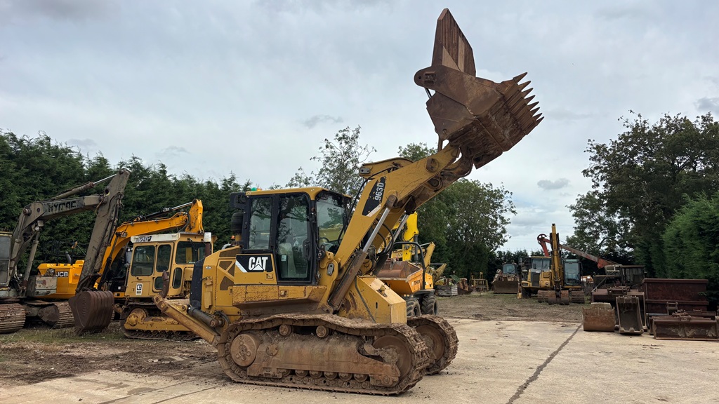 2008 Caterpillar 963D attachment for sale in Kirkby Underwood, Bourne, Lincolnshire — photo 8