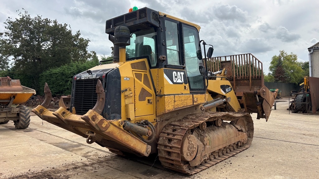 2008 Caterpillar 963D attachment for sale in Kirkby Underwood, Bourne, Lincolnshire — photo 4