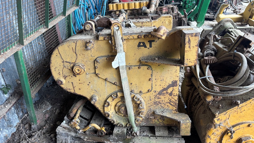 Caterpillar D4h Winch for sale in Kirkby Underwood, Bourne, Lincolnshire