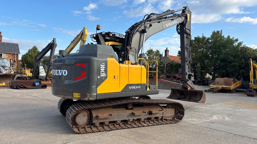 2015 Volvo EC140EL excavator for sale in Kirkby Underwood, Bourne, Lincolnshire — photo 5