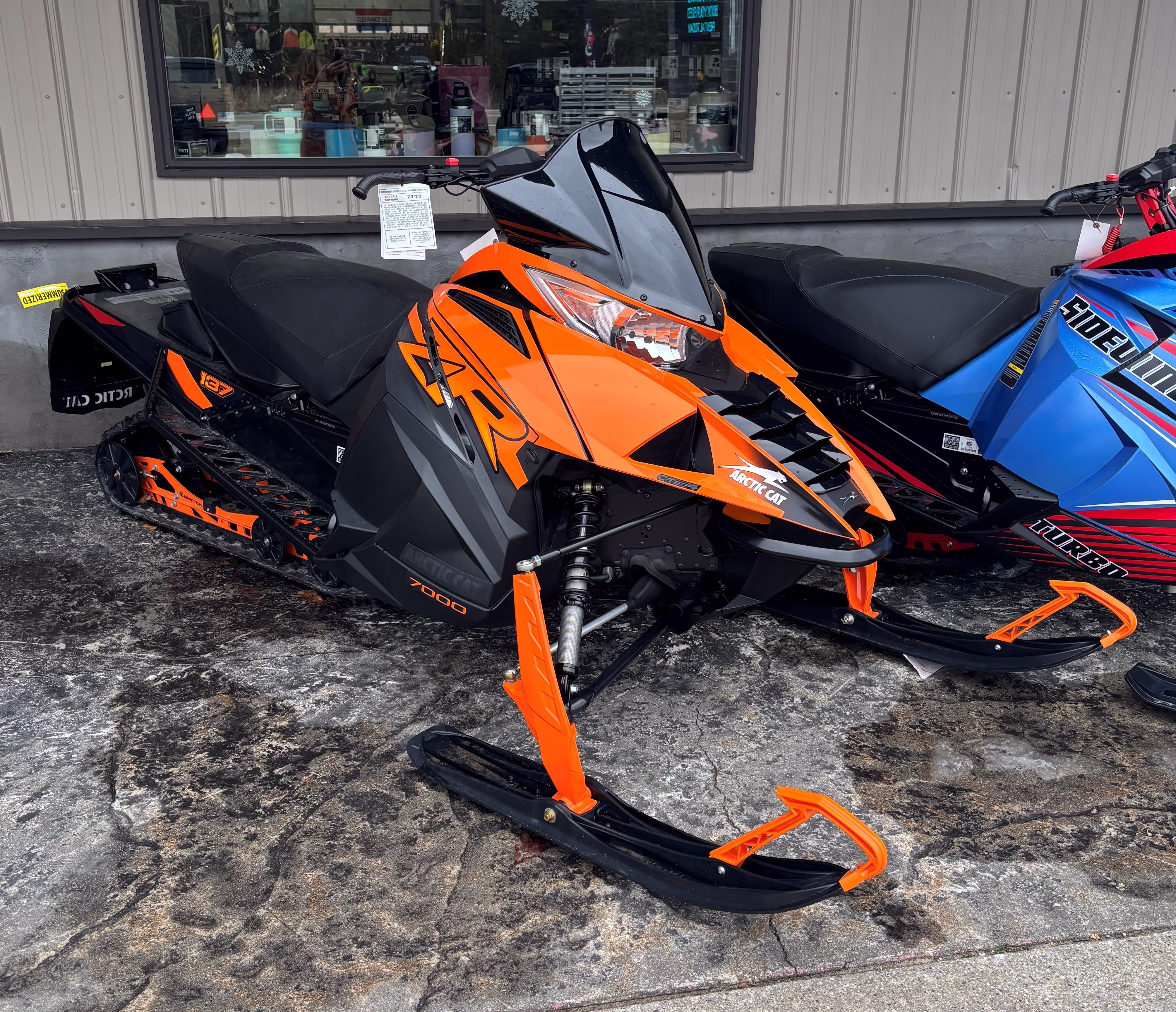 arctic cat snowmobile