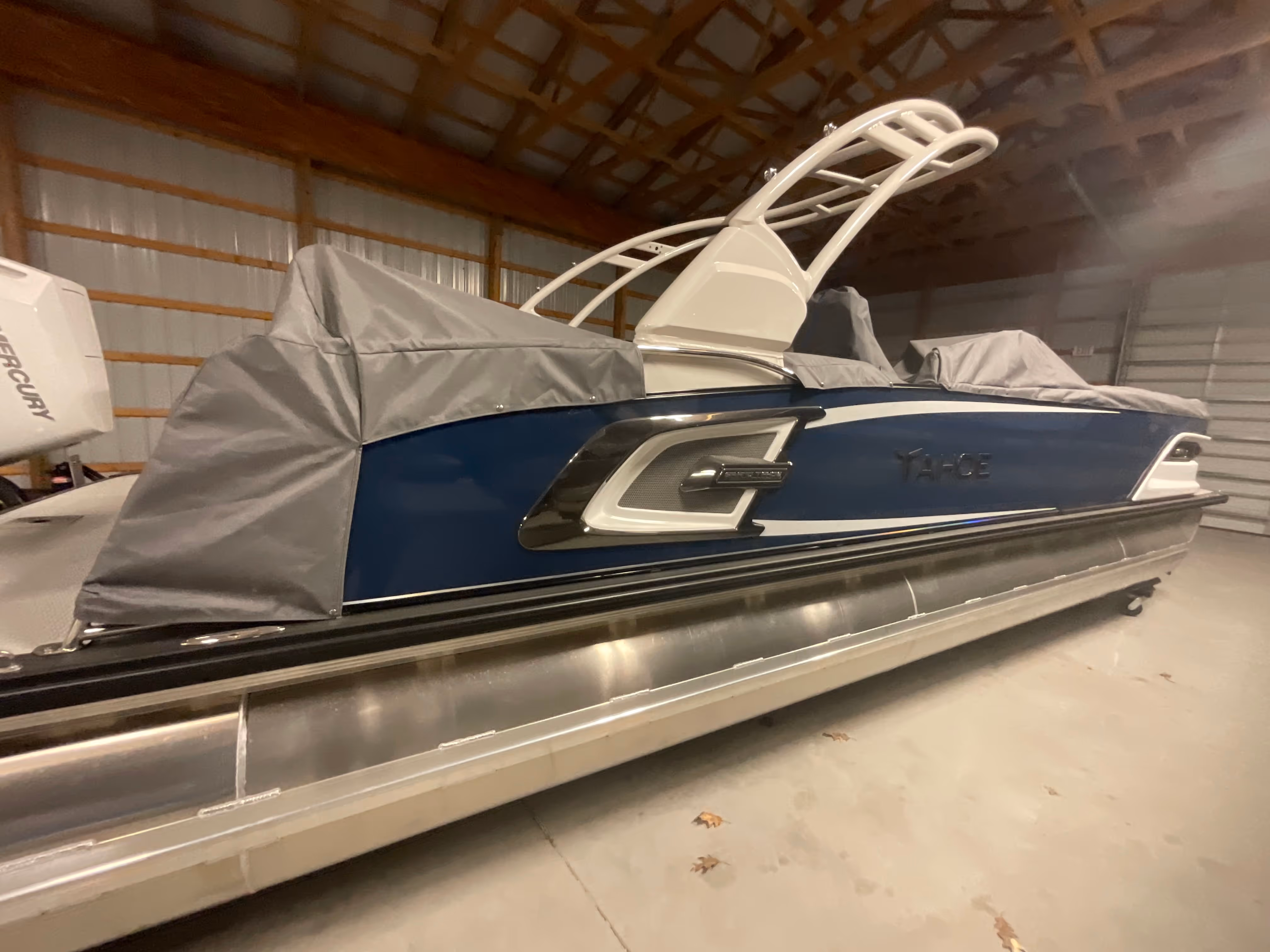 2025 GRAND TAHOE TWIN MOTORS