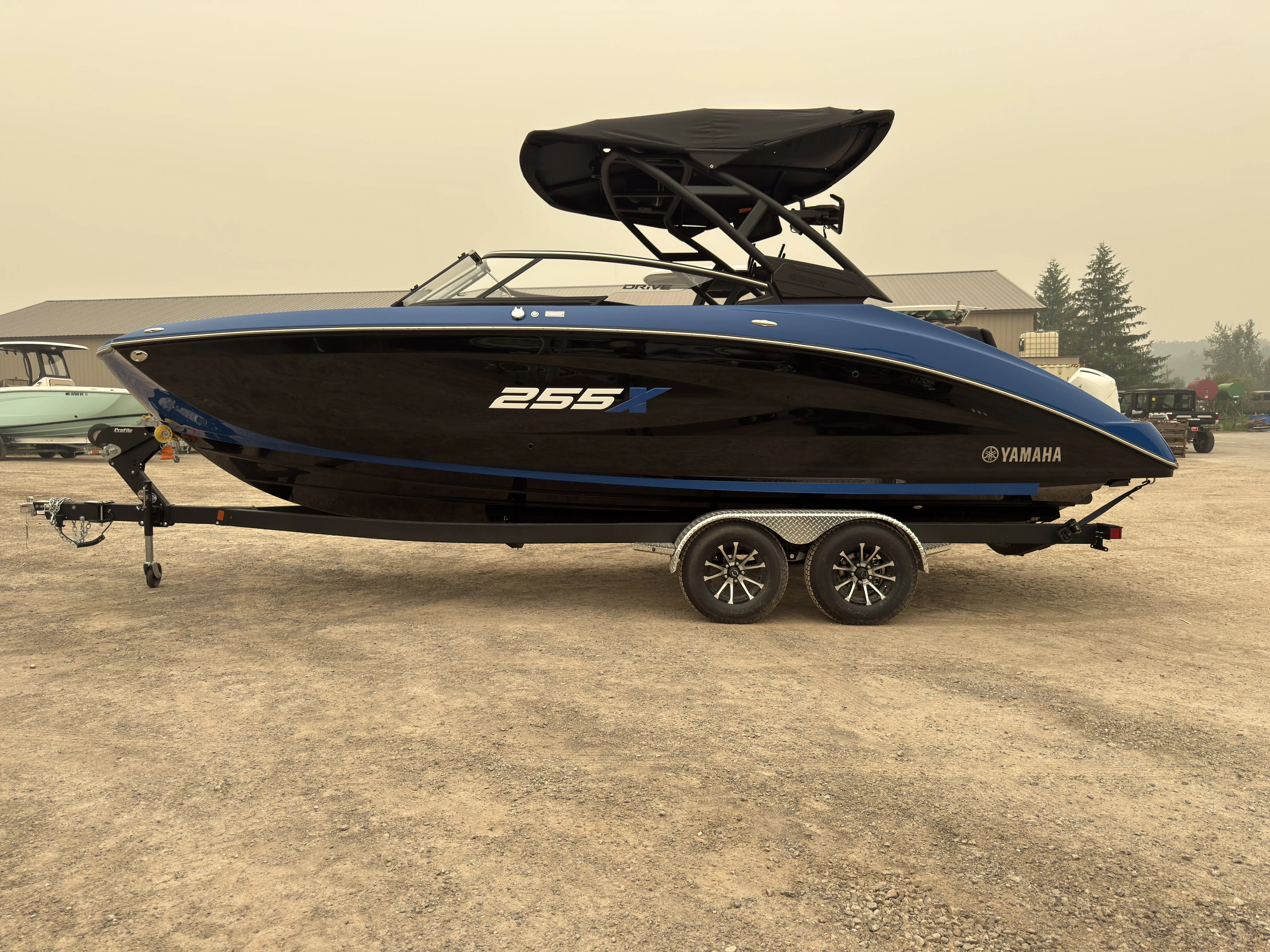 2026 YAMAHA 255XD