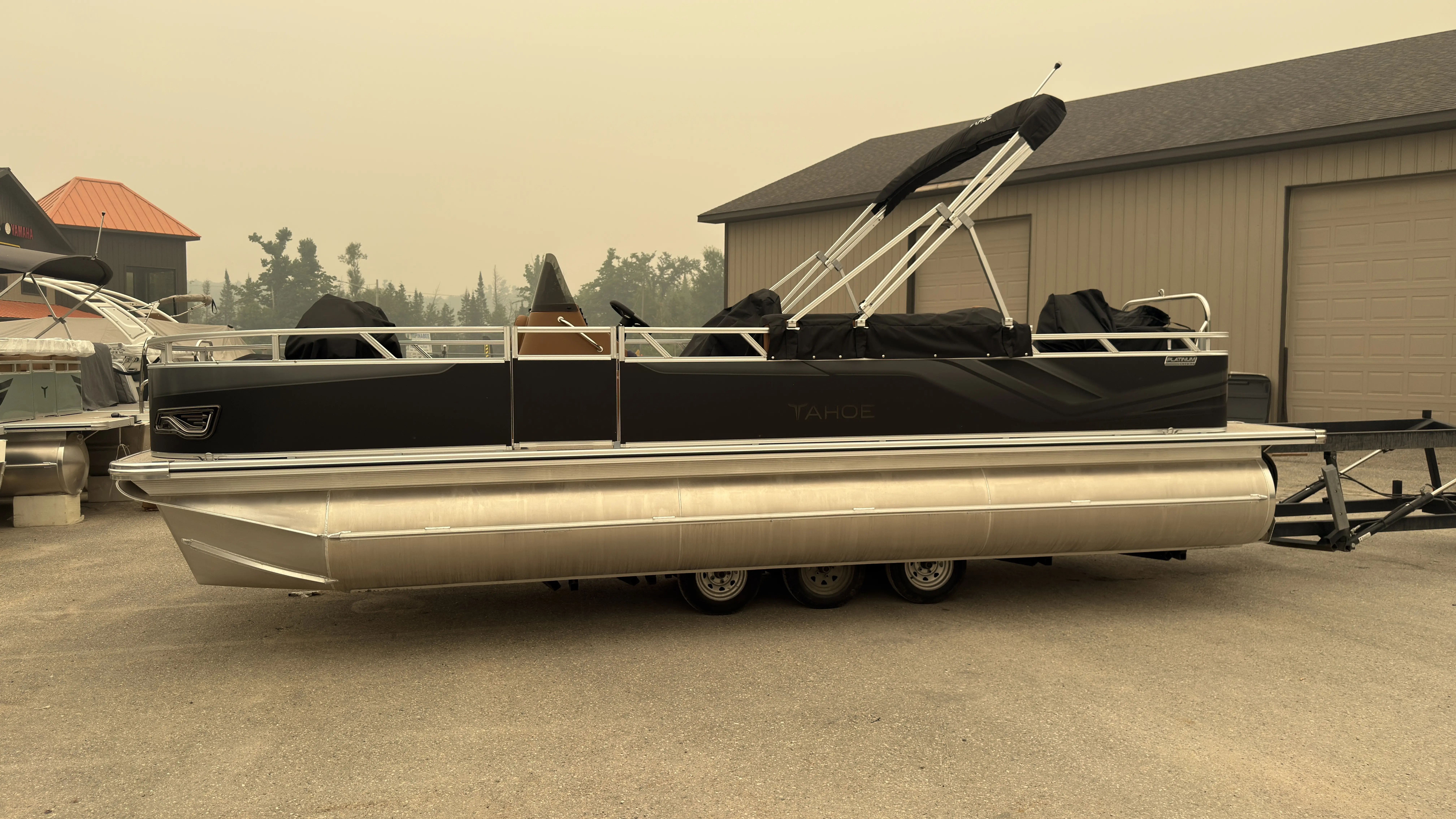 2026 Tahoe Sport 85 Center Counsel