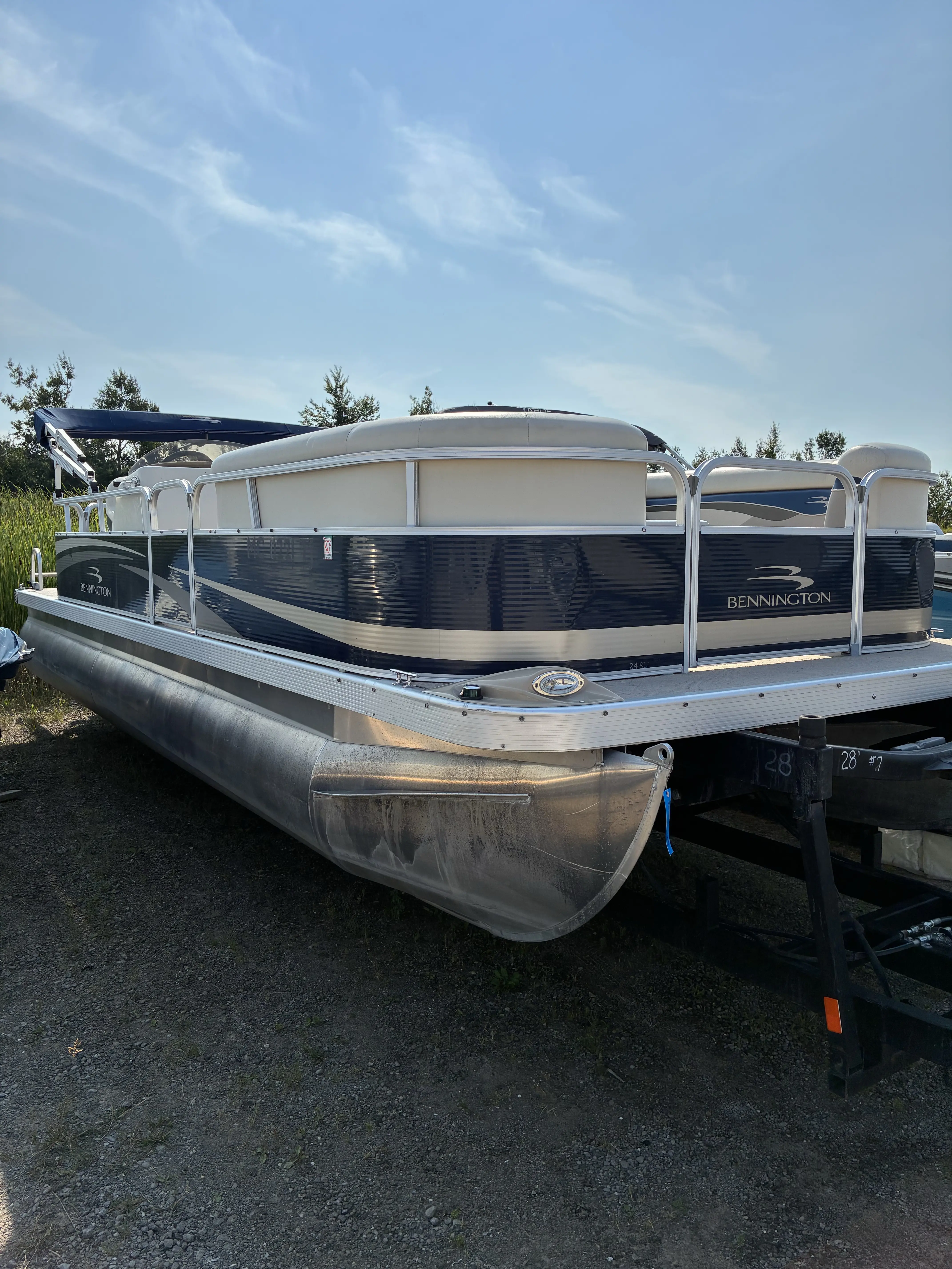 2011 Bennington 24 SLI