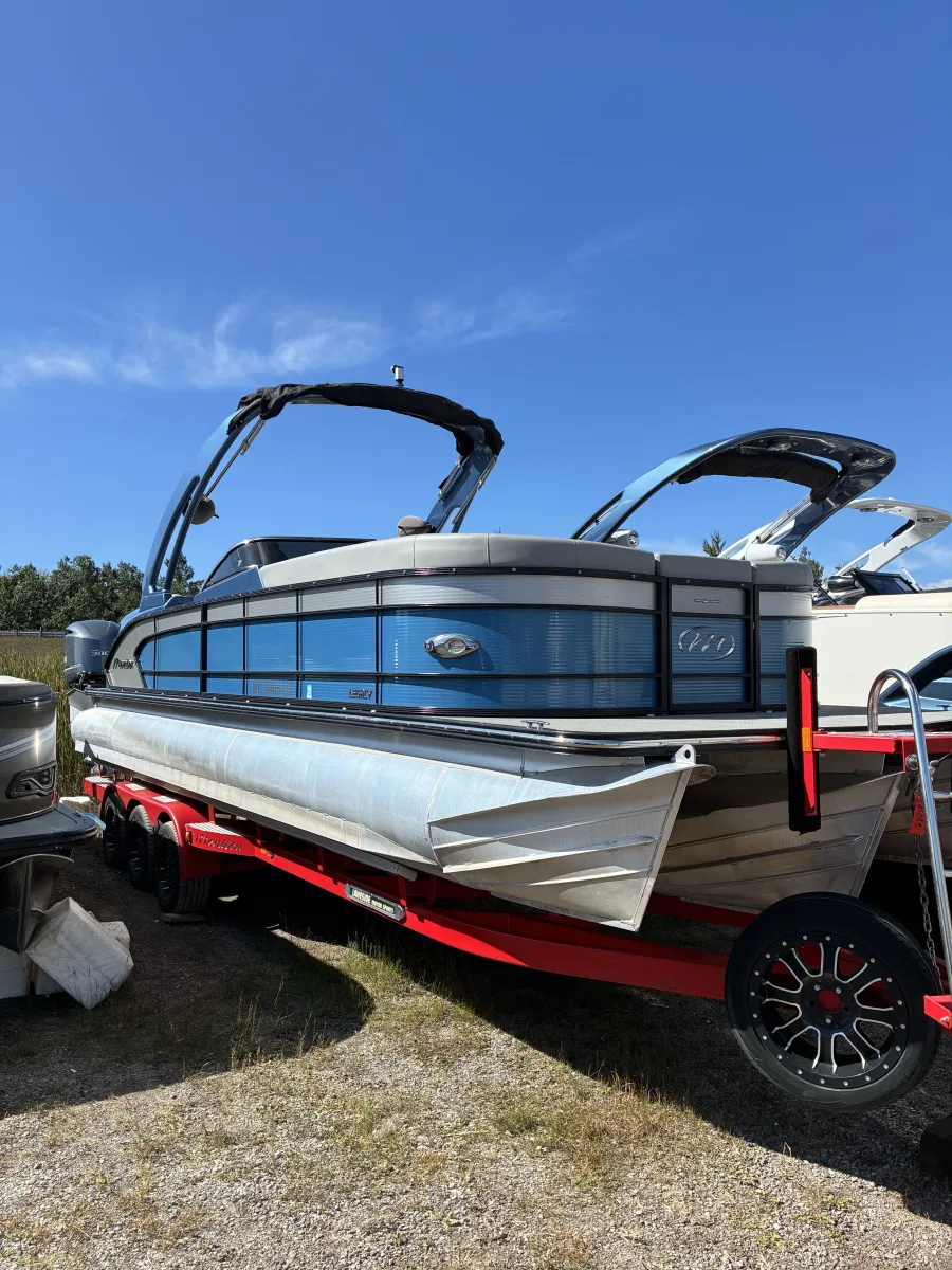 2018 Manitou Legacy twin 300’s