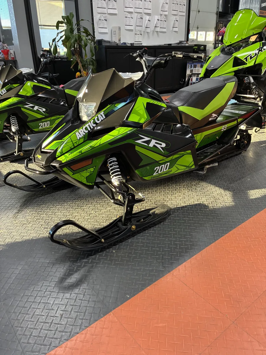 2026 ARCTIC CAT ZR 200