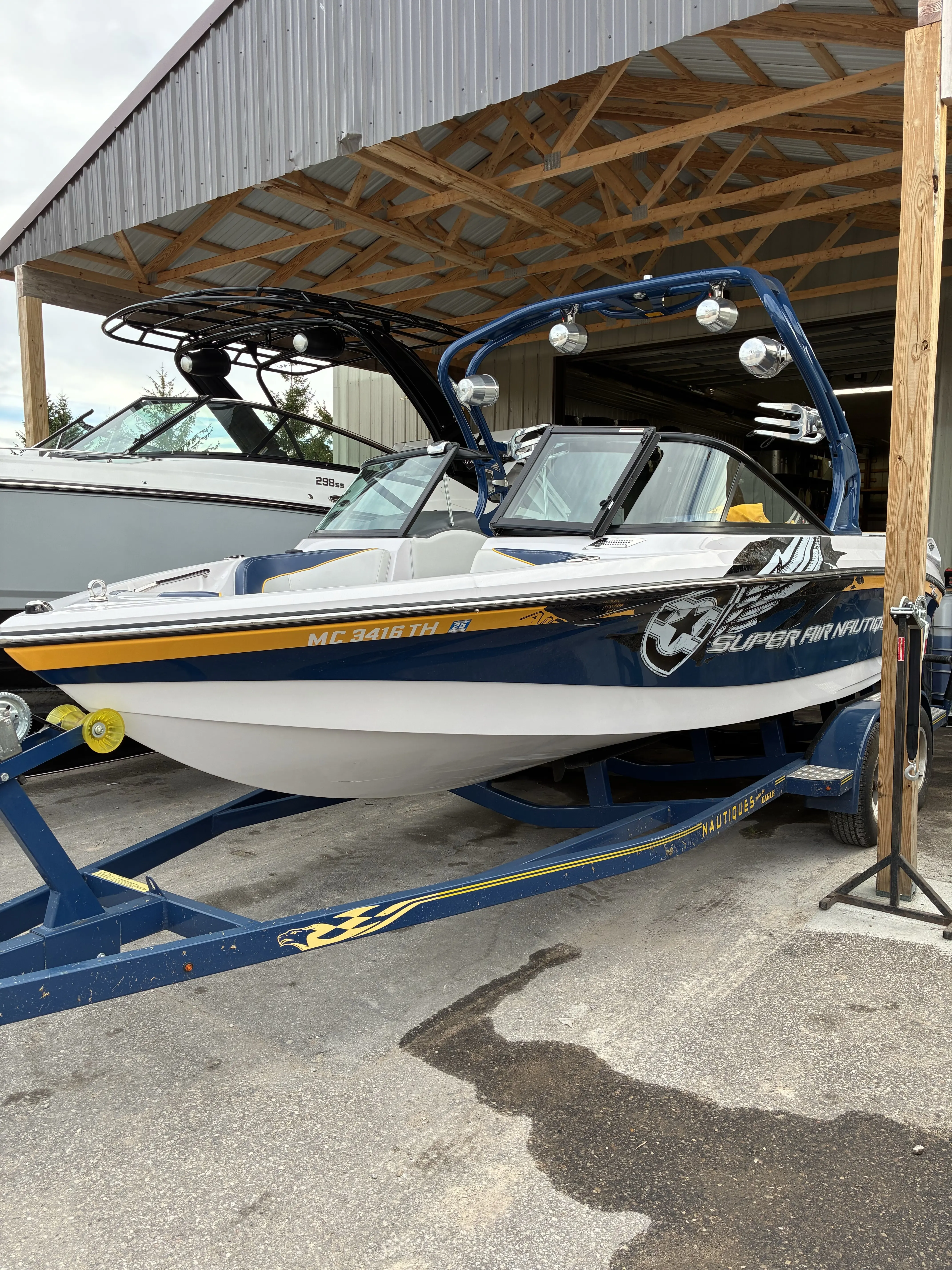 2010 Nautique 210