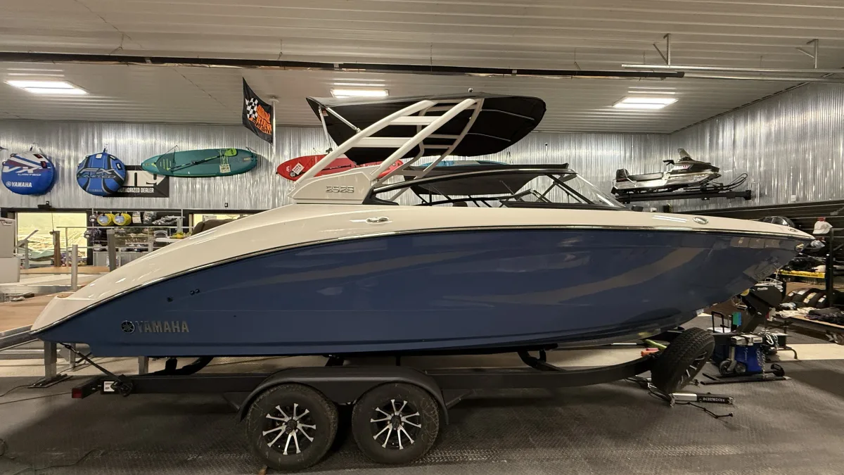 2025 YAMAHA JET BOAT 252S — 25 FEET