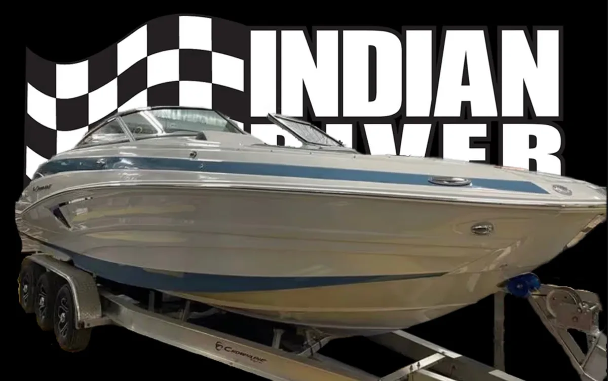 2024 E305 XS - CROWNLINE
