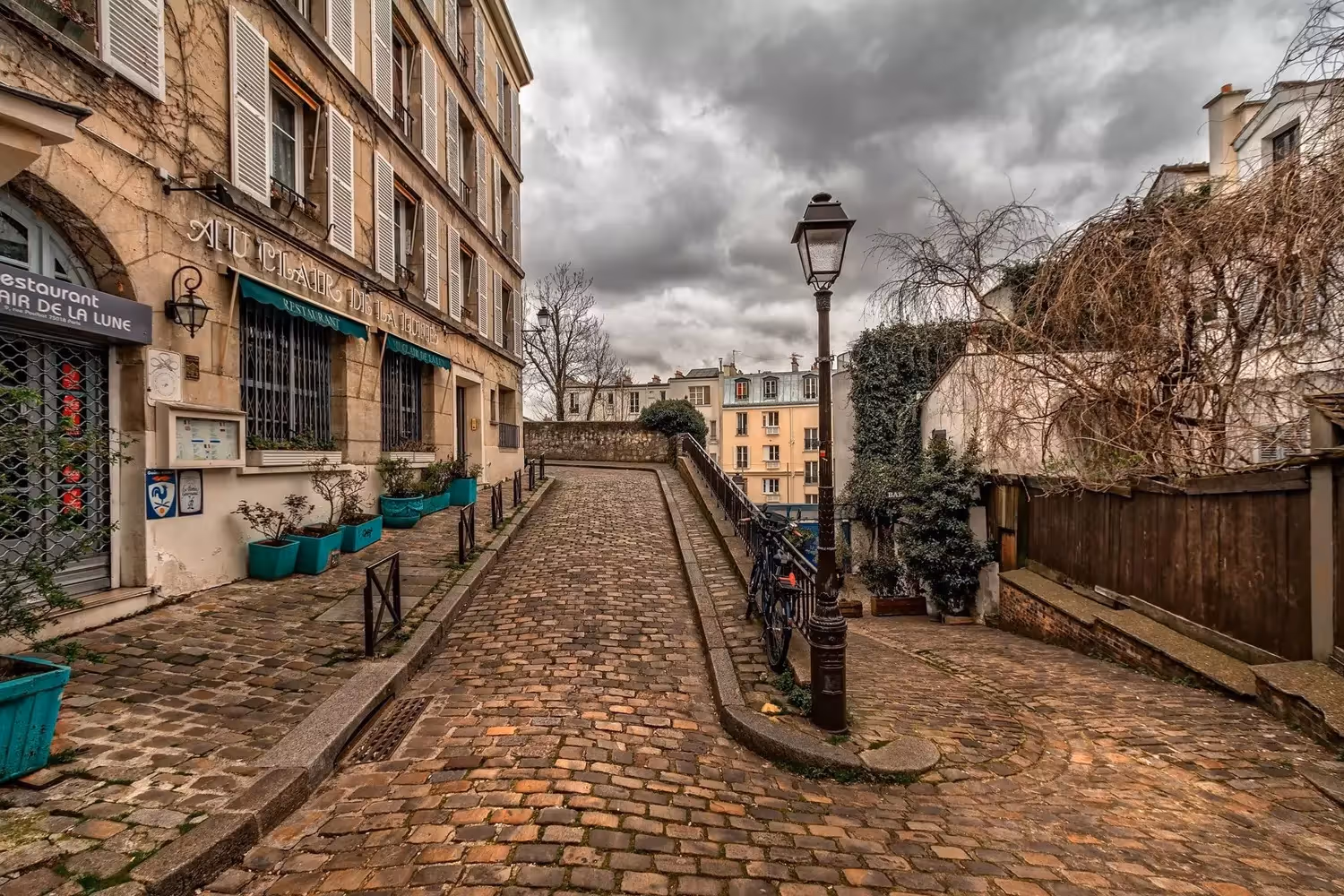 Sortie scolaire Montmartre : ruelle de la Butte