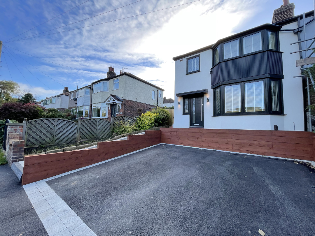 Whitecroft Road, Strines