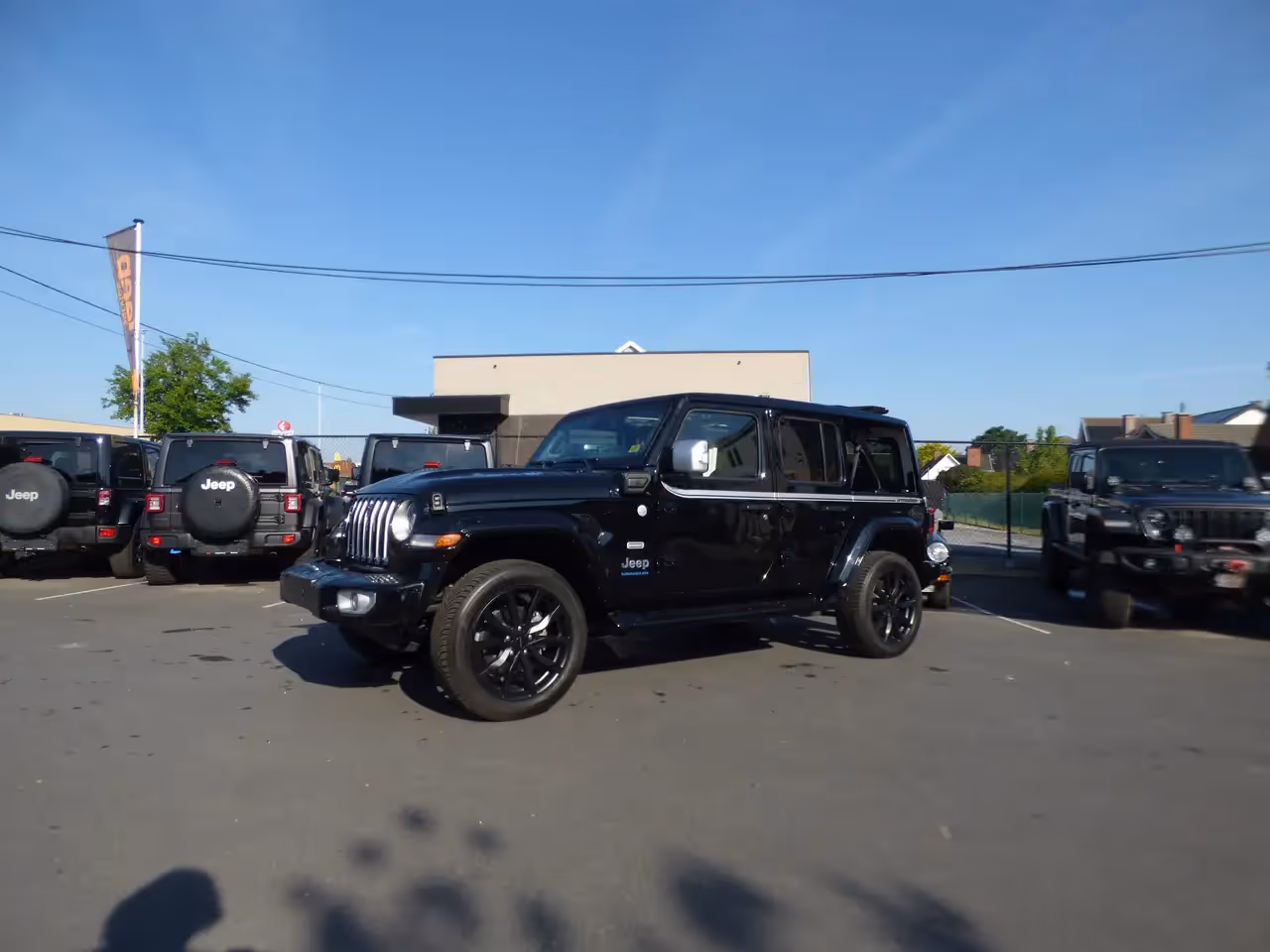 Jeep Wrangler 2.0 Turbo 4xe PHEV **Exclusive Black edition** 13