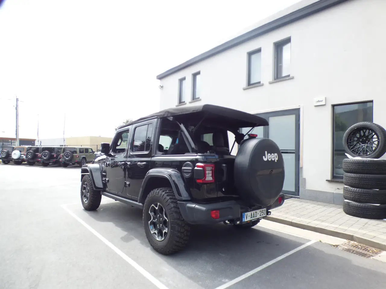 Jeep Wrangler 2.0 Turbo Sahara**73000km**Black** 2