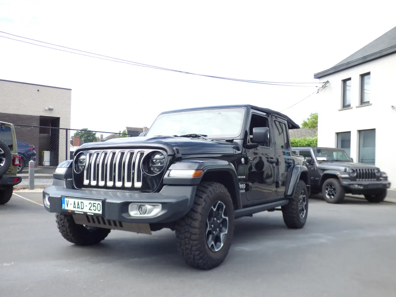 Jeep Wrangler 2.0 Turbo Sahara**73000km**Black** 5