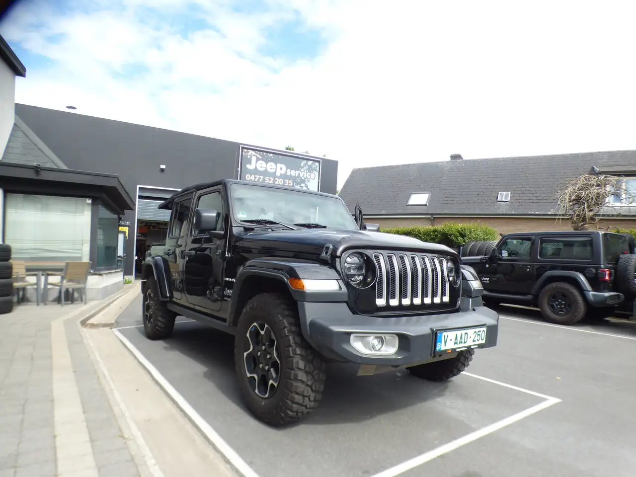 Jeep Wrangler 2.0 Turbo Sahara**73000km**Black** 4