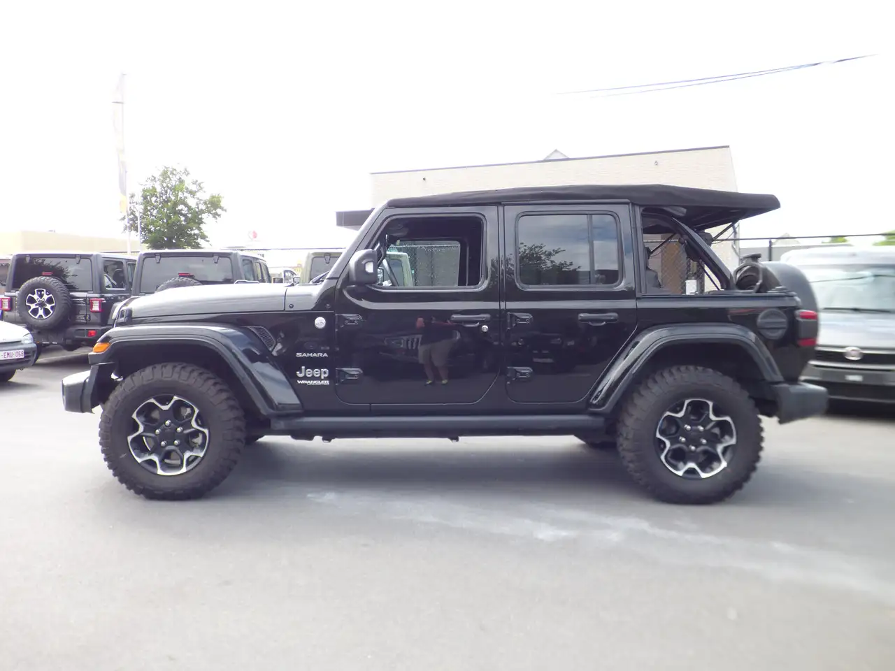 Jeep Wrangler 2.0 Turbo Sahara**73000km**Black** 11