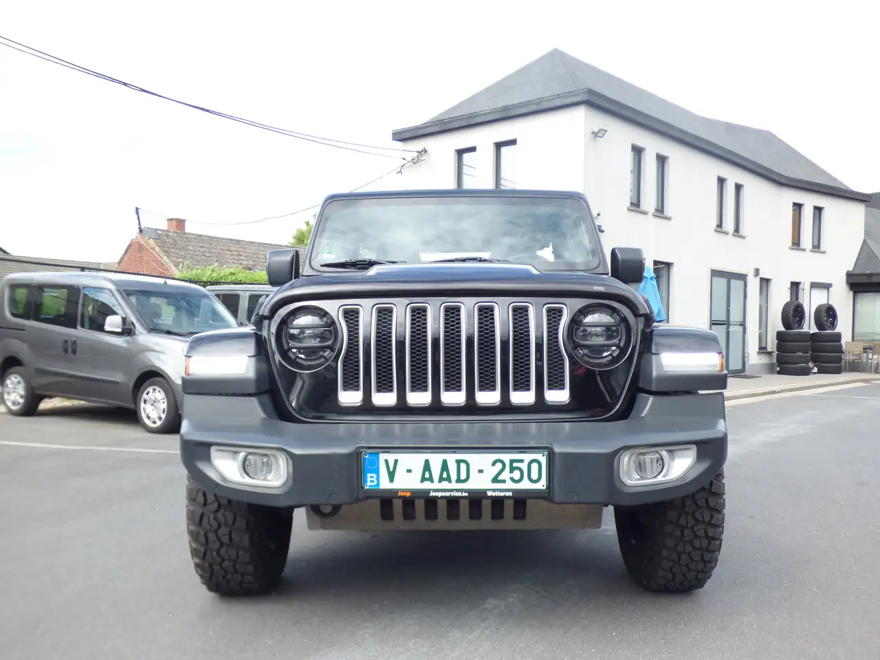 Jeep Wrangler 2.0 Turbo Sahara**73000km**Black** 6