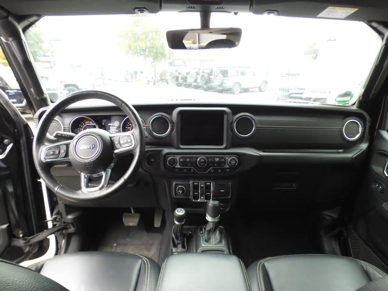 Jeep Wrangler 2.0 Turbo Sahara**73000km**Black** 8