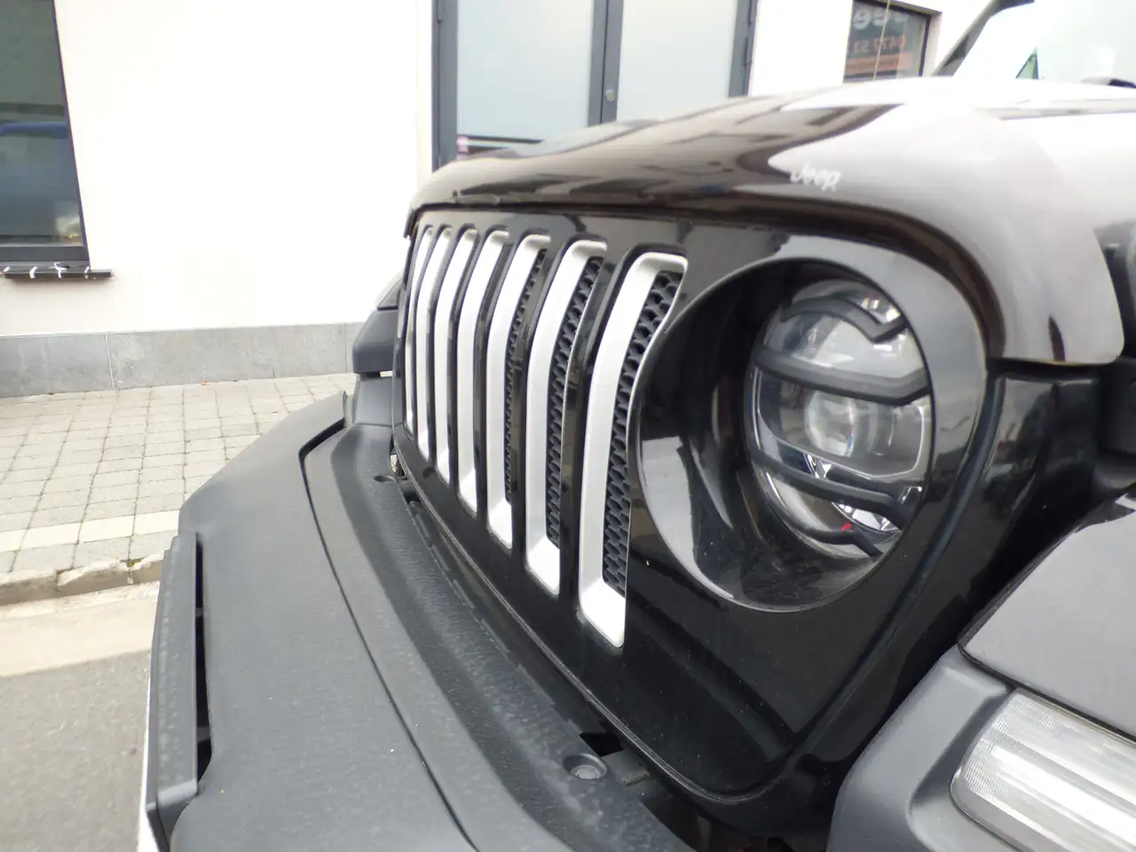 Jeep Wrangler 2.0 Turbo Sahara**73000km**Black** 7