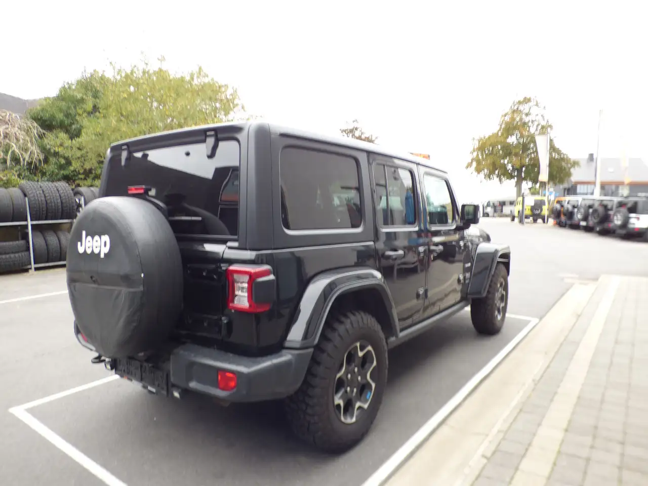 Jeep Wrangler 2.0 Turbo Sahara**73000km**Black** 4