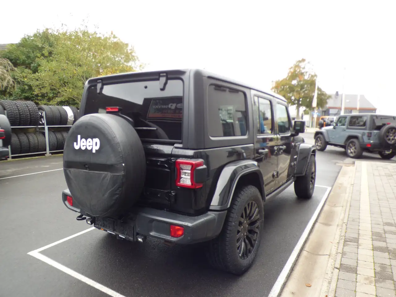 Jeep Wrangler 2.0 Turbo Sahara**73000km**Black** 4